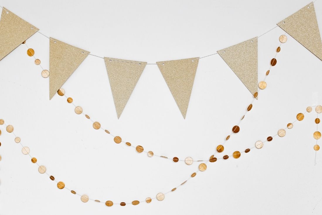 How to Style a Party Table With a Personalized Banner